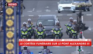 Hommage au sergent Maxime Blasco : le cortège funéraire est arrivé aux Invalides