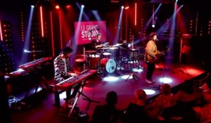 Mickaël Miro interprète "Sur la route" dans "Le Grand Studio RTL"