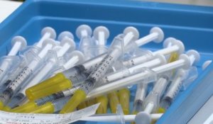 Vaccin : faut-il rendre obligatoire la 3e dose ?