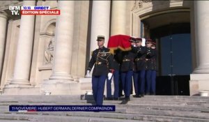 11-Novembre: le cercueil d'Hubert Germain s'apprête à quitter les Invalides