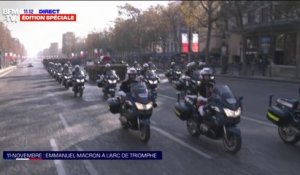 11-Novembre: Emmanuel Macron accueille le cercueil d'Hubert Germain à l'Arc de Triomphe