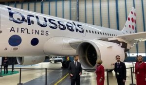 Le personnel de Brussels Airlines manifeste lors de la présentation du nouveau logo