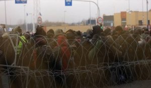 À la frontière polonaise, les migrants continuent d'affluer sous la pression biélorusse