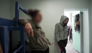 "Clandestins: la vérité sur les expulsions": au cœur d'un centre de rétention administrative