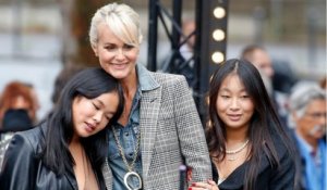 VOICI : Laeticia Hallyday : elle profite en vacances avec ses filles... Et Jean Reno !