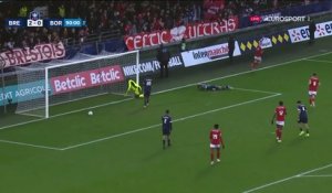 Le Douaron achève le succès de Brest face à Bordeaux : le but du 3-0 en vidéo