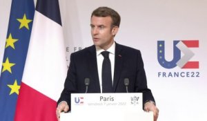 Emmanuel Macron « assume totalement » ses propos sur les non-vaccinés