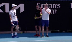 Open d'Australie 2022 - Novak Djokovic, à peine libéré et déjà à l'entrainement sur le Rod Laver Arena de l'Australian Open !