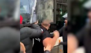 Un chauffeur de bus violemment agressé à Paris par un automobiliste