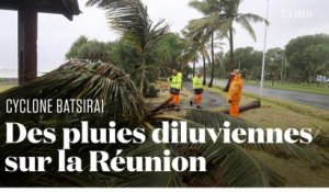 Vents violents et risques de crues : le cyclone Batsirai longe actuellement La Réunion