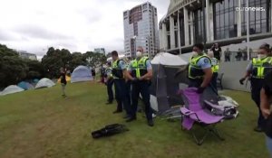 Nouvelle Zélande : heurts et arrestations lors de l'évacuation du campement des anti-vaccin