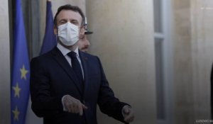 Emmanuel Macron repousse sa candidature pour se concentrer sur la crise ukrainienne