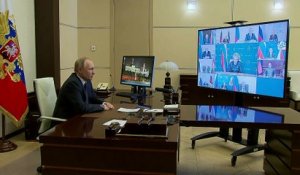 Vladimir Poutine se dit déterminé à poursuivre l'offensive contre l'Ukraine "sans compromis"