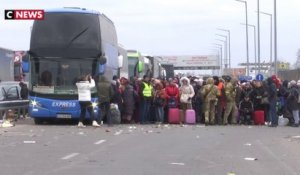 A Krakovets, l'exode des réfugiés ukrainiens