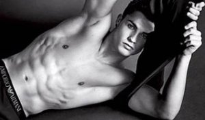 Cristiano Ronaldo de plus en plus hot pour faire sa pub !