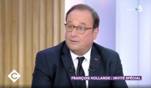 "C à Vous" : Quelle triste nouvelle a délivré François Hollande à Carla Bruni ? Il répond
