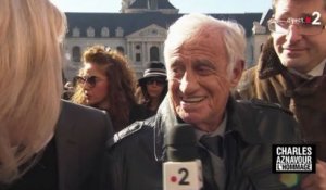 Jean-Paul Belmondo rend hommage à Aznavour