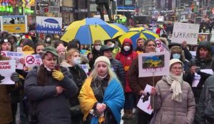 Manifestations contre la guerre en Ukraine dans plusieurs villes