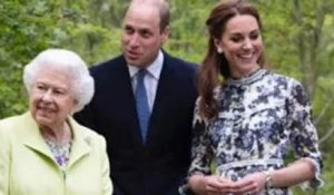 De belles photos" Kate et William déclenchent une frénésie royale alors qu'ils honorent la reine "dé