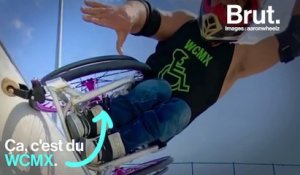 Aaron réalise des figures de BMX en fauteuil roulant