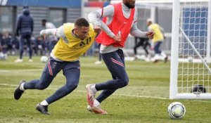 Replay : 15 minutes d'entraînement avant AS Monaco - Paris Saint-Germain