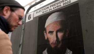 Le Pen voilée, Macron gilet jaune, Zemmour converti à l'islam: un artiste détourne les affiches des candidats