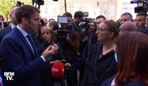 Emmanuel Macron affirme avoir dit "de manière affectueuse" vouloir "emmerder les non vaccinés" lors de sa visite cet après-midi à Denain dans le Nord