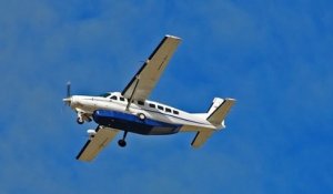 Floride : un pilote d'avion perd connaissance, un passager prend les commandes et fait atterrir l'appareil