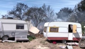 Incendie du camp de Roms de l'Arbois : sous contrôle des pompiers mais fume encore