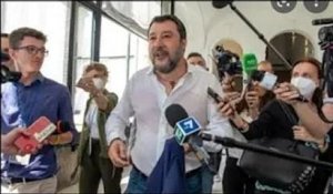 Lega, Salvini “Se volete far politica senza att@cchi fate tesser@ Pd”