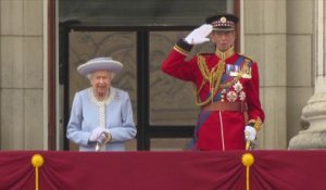 Jubilé d'Elizabeth II: la reine apparaît au balcon de Buckingham Palace