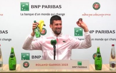 Roland-Garros - Quand Djokovic reçoit des "cadeaux" de la part de journalistes serbes