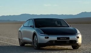 7 mois d’autonomie, 250 000 euros... la première voiture solaire bientôt en vente et sur les routes