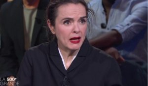 GALA VIDEO - VIDÉO – Amélie Nothomb “sous le choc” : l’écrivaine bouleversée par le départ de François Busnel