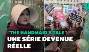 (Re)voir "The Handmaid's Tale" fait froid dans le dos un mois après l'abrogation du droit à l'avortement