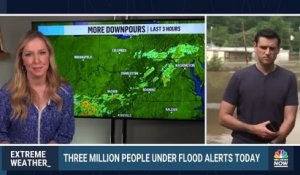 Au moins 16 personnes sont mortes dans les "pires" inondations de l'histoire du Kentucky et le bilan pourrait encore doubler, les pluies n'ayant pas cessé de s'abattre sur cet Etat rural du centre des Etats-Unis.