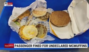 Un voyageur arrivant en Australie s'est vu infliger une amende de près de 2.000 dollars pour avoir transporté… deux McMuffins et un croissant au jambon dans son sac à dos ! - VIDEO