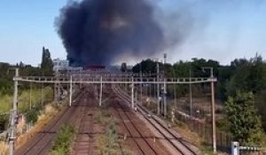 Vos images témoins BFMTV de l'incendie qui s'est déclaré près d'un camp de caravanes à Nantes