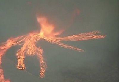 Une impressionnante « tornade de feu » observée en Californie