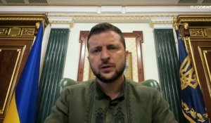 Six mois de guerre en Ukraine : Zelensky hausse le ton contre un éventuel procès à Marioupol