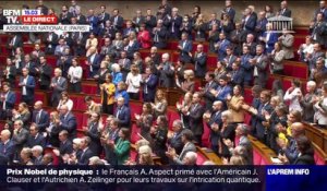 Standing ovation à l'Assemblée nationale, de tous les députés, en hommage au peuple iranien