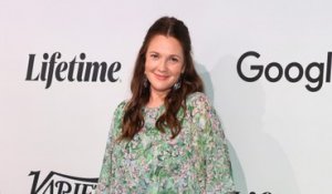 Drew Barrymore révèle pourquoi elle n'a pas eu de rapports intimes depuis 2016