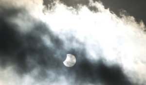 L’éclipse partielle de Soleil filmée depuis Levallois-Perret
