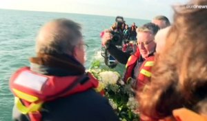 De Dunkerque à Paris, des hommages aux 27 migrants noyés il y a un an dans la Manche
