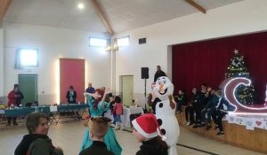 Théziers : parade de Noël avec les mascottes