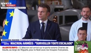 "Vous êtes des Français extraordinaires": Emmanuel Macron rend visite aux militaires du porte-avions Charles-de-Gaulle pour les fêtes