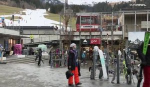 Dans les Alpes, la neige manque cruellement en pleine saison de ski