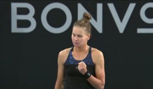 Adélaïde - Kudermetova remporte 12 jeux d'affilée pour éliminer Andreescu