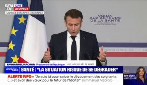 Emmanuel Macron annonce des "renforts de professionnels et de paramédicaux" pour "redonner du souffle aux équipes" médicales