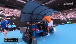 Moment cocasse : Nadal égare sa raquette au changement de côté